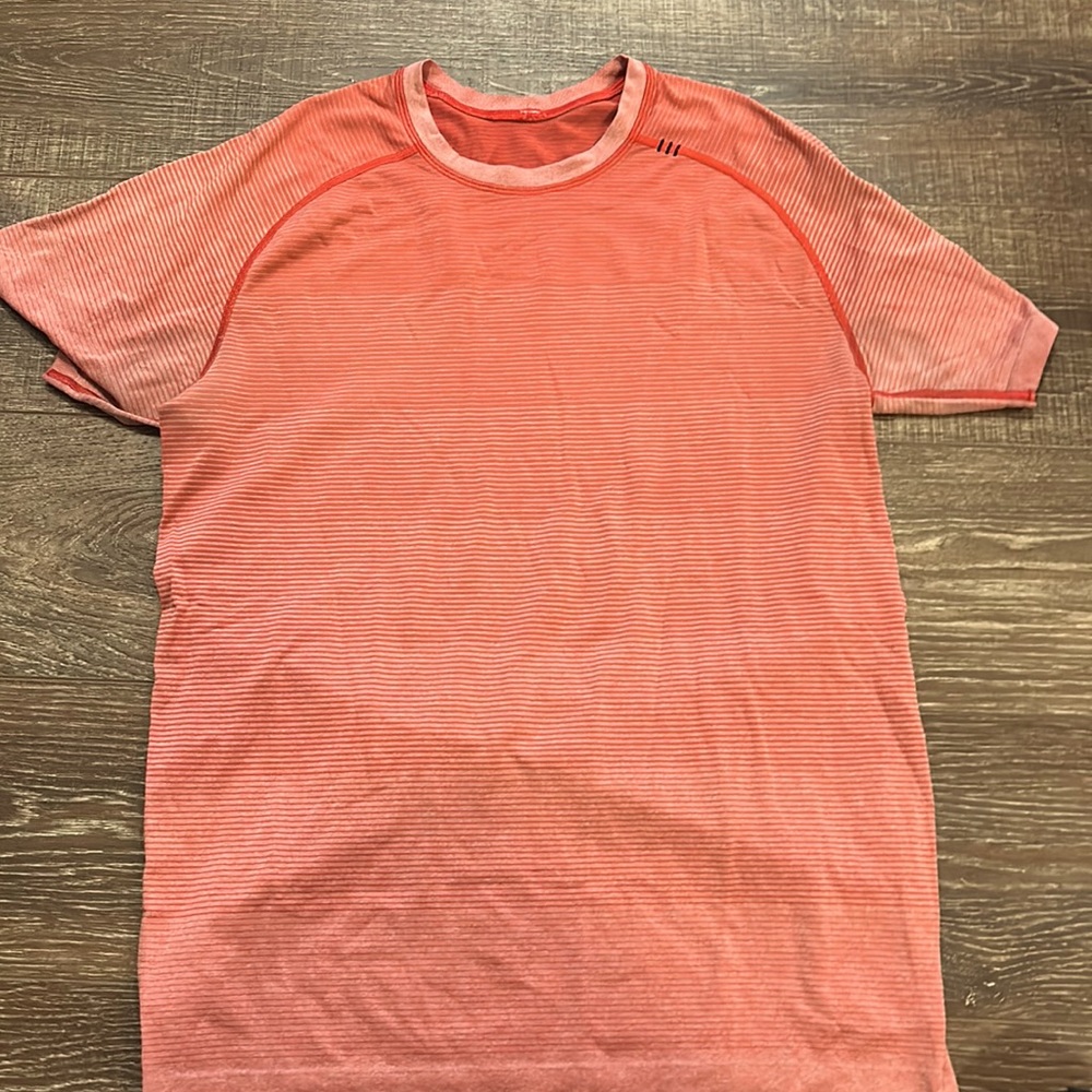 Lululemon tee maroon red